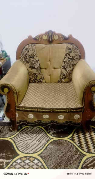 تخم 10مقاعدتسكام نظيف200 وبيه مجال العنوان زويريجات الجمعيه ***********
