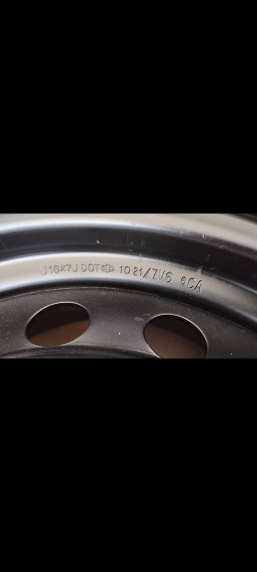 اسلام عليكم اخوان واصل وجب جديد طخم عدد 4 ويل اسود عادي حجم 16 شريكة أصلي وارد امريكي كندي مال كورلا موديل 2022 لا عواج لا تسليح لا كسر صباغ حراري سعر 130 الف عنوان كركوك قادسي أو لا يم نادي سولاف رقم موبايل ***********  ***********
