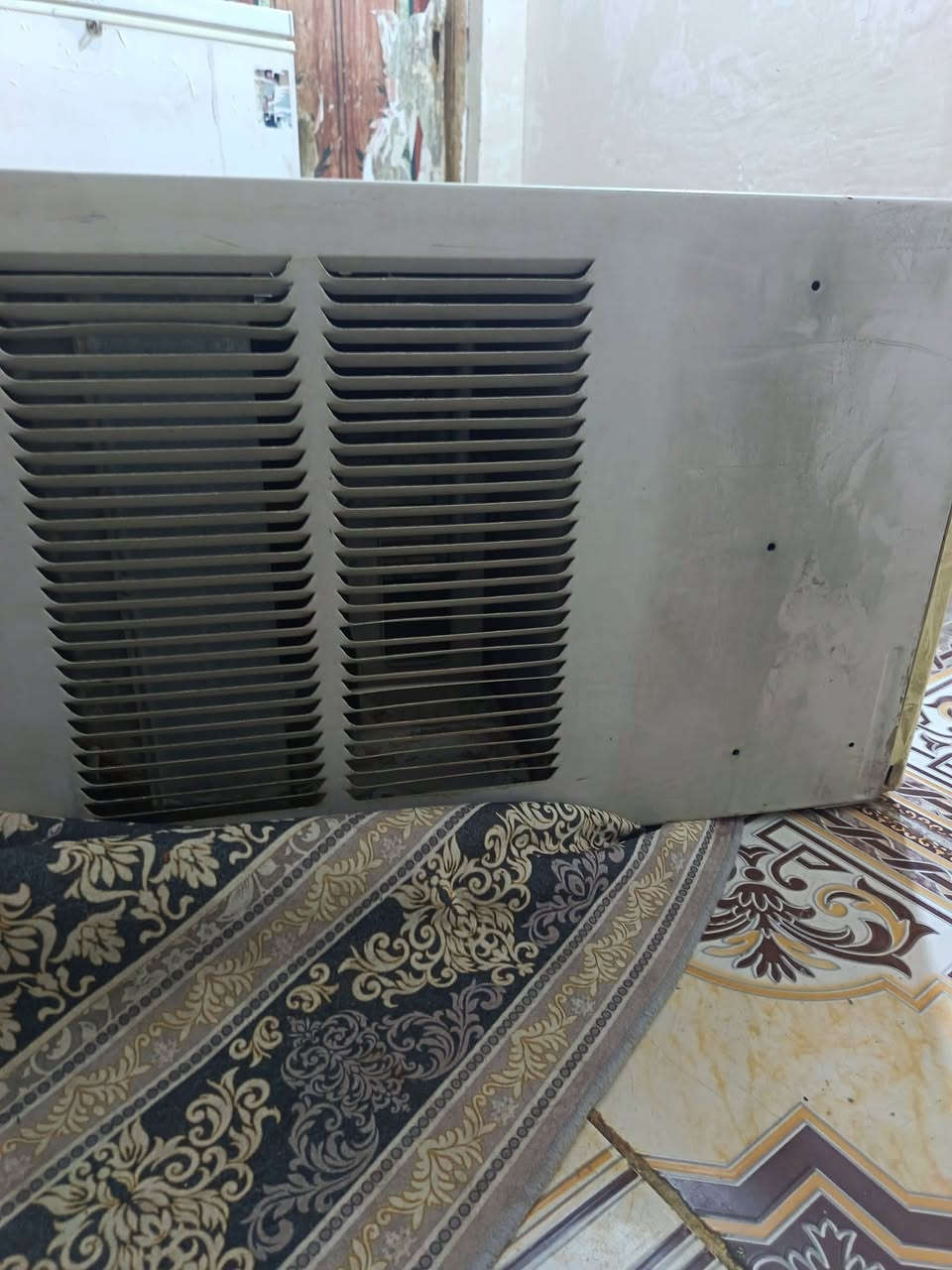 السلام عليكم مكيف طن ونص مكفول كفاله عامه جنرال الاصلي تبريده ثلج شرط ما داخل تصليح ابد تفحص يمي الا تاخذ شرط التبريد السعر ٢٥٠ الف المكان البصره ٥ ميل


**إذا كنت صاحب هذا الإعلان وتريد حذفه لأي سبب، رجاءا أرسل رسالة إلى الدعم الفني**