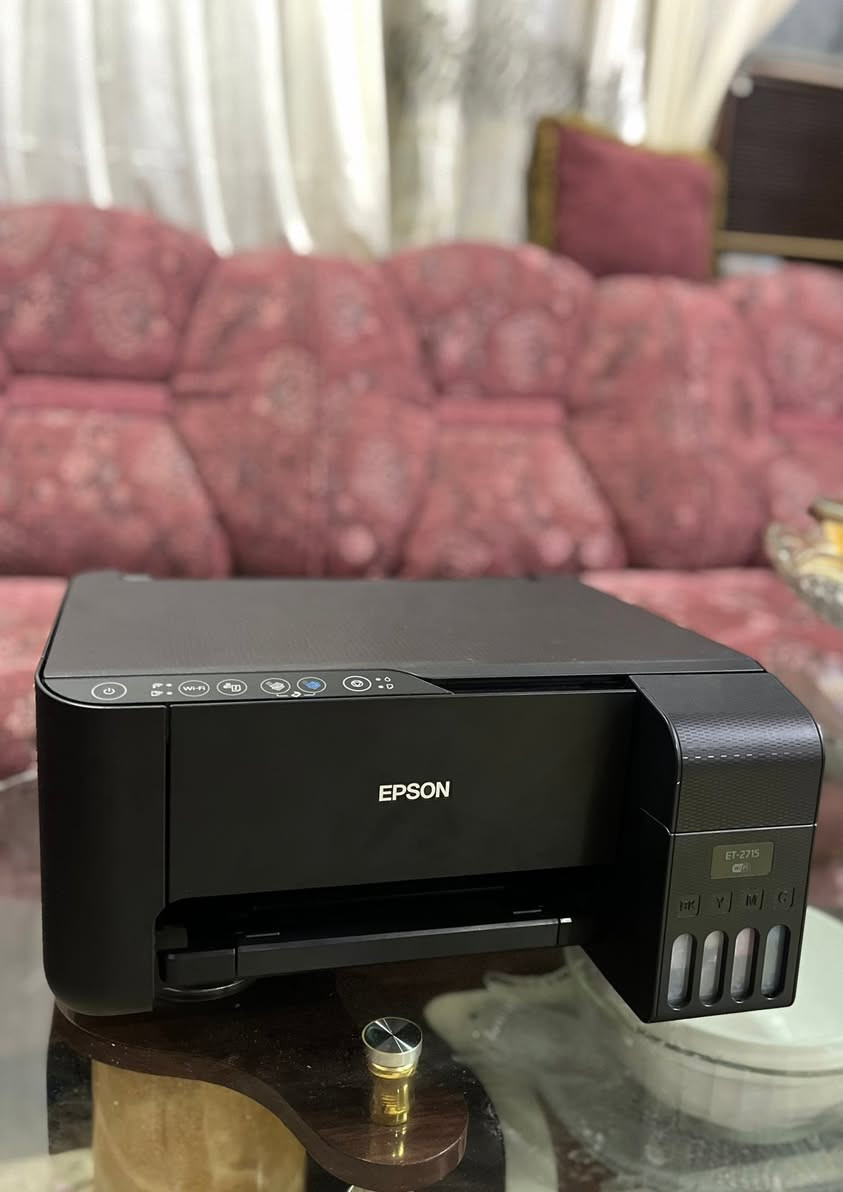 السلام عليكم طابعه ايبسون موديل 2715حقن خارجي اسكنر وايفاي  سحب صور من الموبايل  استنساخ ملون واسود وابيض الطابعه جديده لوك ساحبه الف ورقة  بعدها جديده ملحقاتها كامله كيبل تشغيل وكتلوكات الطابعه نضيفة كلش الطابعه سعرها 160 الف الشراي يتصل على الرقم    تحياتي ادمن ***********

