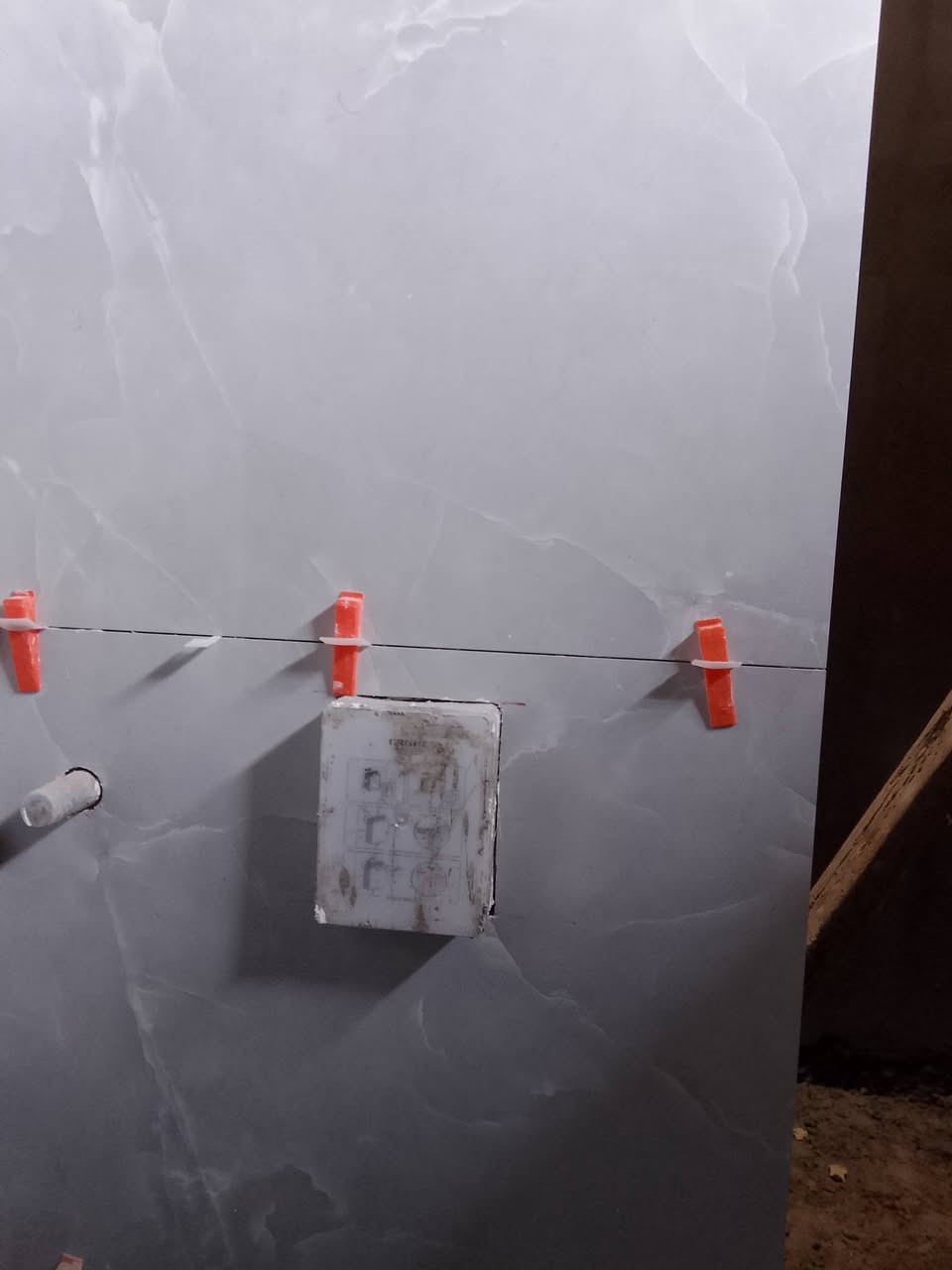 كادر متفرغ عمل سيراميك وبورسلين درجه اولى***********/***********
