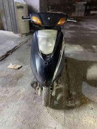 شباب دراجة بريز للبيع  بيه باتري كاعد تشتغل هندر ونقص تريشة مثل ماموضح...