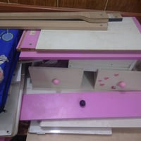 سرير أطفال • بمخزن داخلي • ٤ أدراج