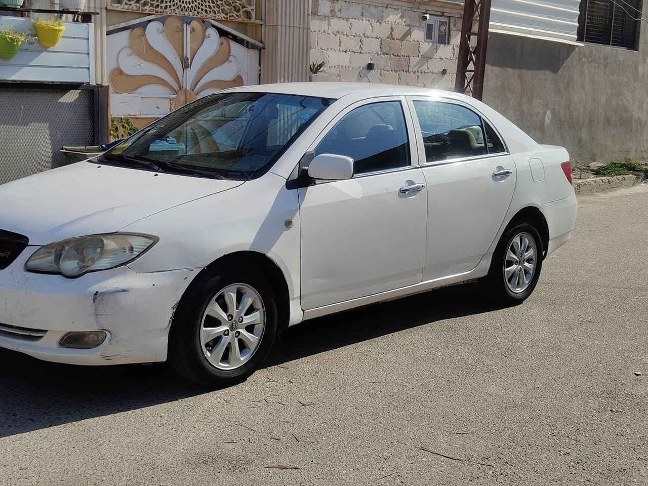 السلام عليكم بيوايدي موديل12 كير عادي مكينه مال حاويه قبل 10ايام شادها منضومه تبريد كلها جديده فريز راديتر كمبريسر 
كلج جديد باتري جديد عنبار بريك وكلج جديد مراوح ثنينهم جدد تخم تاير جديد  سياره فقط هلالت خلفيه  معمره   رقم بغداد 
سعر 58وبيه مجال  واكو ارخص بس متلكاها كامله  هم تصررف عليها  
*********** واتساب

