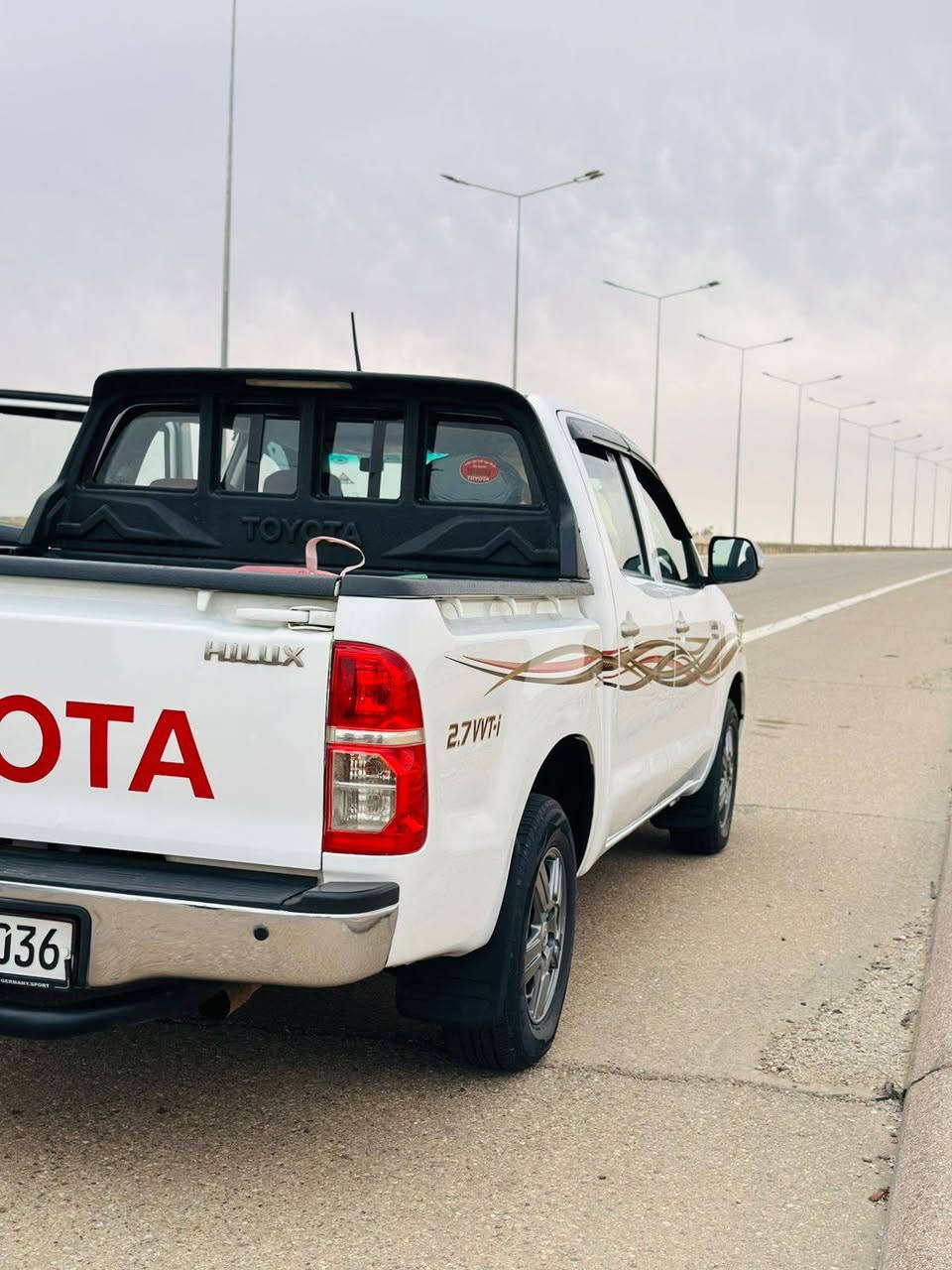 السلام عليكم تيوتا فلاونزه ناصي للبيع موديل 2015 اوتماتيك
السياره  كير محرك مكفولات خير من الله او مكفوله من حار او تبديل او صبغ بيهه بس بارد مكانات صغار 
السياره كويتي شاصي 19 تخم تاير او السياره بسمي رقم اربيل ماشيه 180 مكان السياره الانبار الرمادي السعر خاص او الاستفسار عله الرقم 

***********
