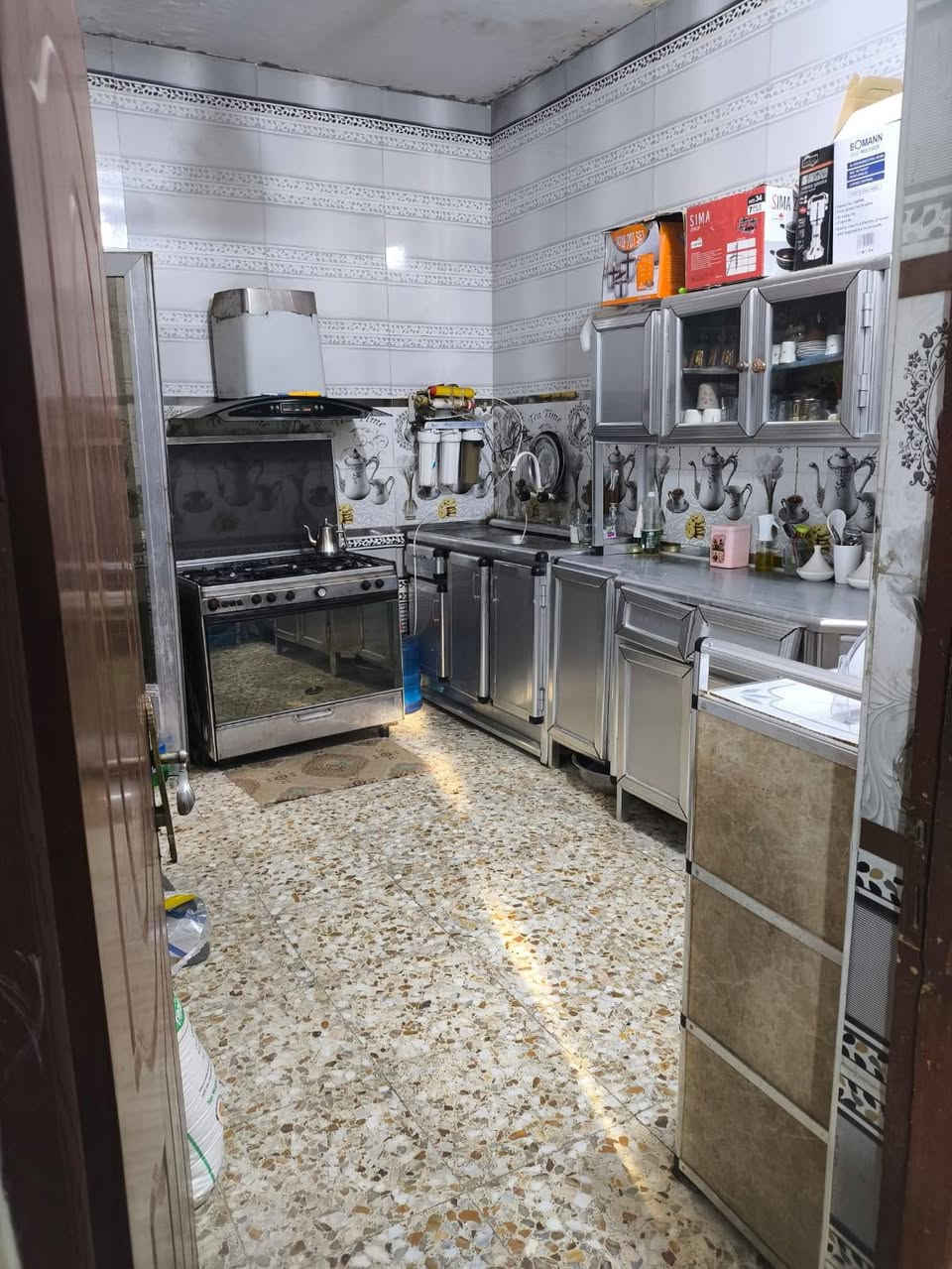 #بيع_مستعجل مطلوب اسكان ٧
📍 الموقع: الجلبية قرب مدرسة الفردوس موقع حلو
📐 المساحة: 100 بناء اعكاده  ٢٠١٤ 
↔️ الواجهة: ٥ متر

🏢 عدد الطوابق: طابق واحد

🔹 التفاصيل:
🛏️ غرفة 
🛋️ صالة
🛎️ استقبال
🍽️ مطبخ
🚿 حمام داخلي وخارجي
وطارمة

⭐ المميزات:
✨ البيت مرتب وجاهز للسكن
📍 قريب من كافة الخدمات

💰 السعر: اكتب تم يجيك خاص

————————————
#متابعة_الصفحة
#نستقبل_جميع_عروضكم
———————————————————
🔺#للاستفسار الاتصال ع الارقام
***********📲 رسول
‏‪***********‬‏ 📲  ابو رسول
واتساب ***********
————————————
او زيارة مكتبنا متواجدين 11 صباحاً إلى 8 مساء 
🔺مكتب رسول الناصري للعقارات 
🔺العنوان:-شارع 60 مقابل صيدلية كبسولة
