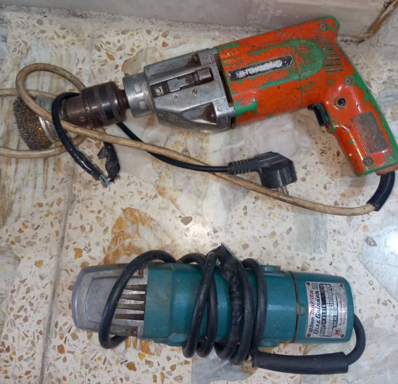 السلام عليكم اخوان عندي كوسرة دورين مستعملات للبيع 
***********
