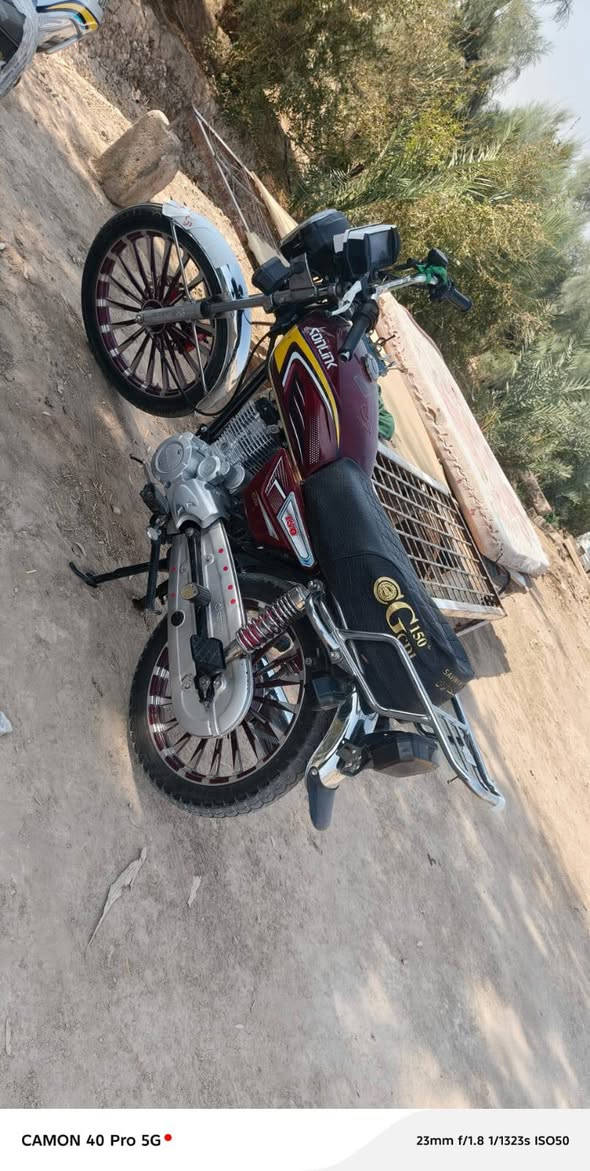 سلام عليكم دراجه سيفان2024 شكل ل25 اوراق كامله مكفوله بس بيه اشيار ميشتغلن وحده مكسوره لشاره محرك150 ***********  سعر خاص
