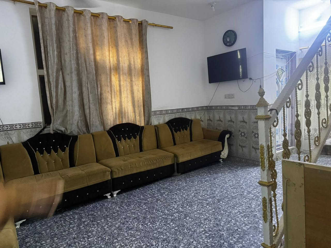 ياالله
السلام عليكم
يعلن مكتب الخبير للعقارات
وجود دار زراعي للبيع مساحه 160م طابقين

الموقع //طريق سيد ابراهيم ع
قرب المولده الثانيه

مكوناته// الطابق الاول
استقبال ومطبخ وصاله وغرفه نوم ومجمع صحيات داخليه وخارجيه وكراج سياره
الطابق الثاني //غرفتين نوم وصاله وصاله

السعرررر //88مليون وقابل للتفاوض

للاستفسار الاتصال ***********
