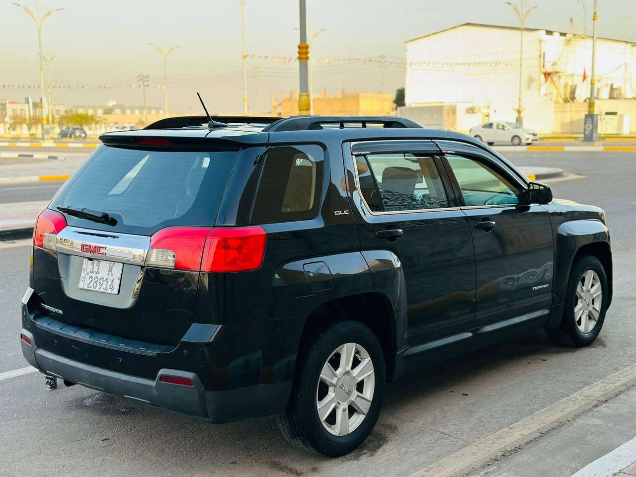 سلام عليكم جمسي تيران موديل 2013 السعر 88 وبي مجال بسيط بيه 4 قطع صبغ بدون اي ضرر موصفات مكينه 2400 داخل بيجي كشنات كهربائي كامره خلفيه دواره تحكم ستيرن جهتين ايكو اقتصاد مكينه وكير كفاله تخم تاير رقم بغداد دولي سنويه لـ29 تحويل مباشر العنوان كربلاء للستفسار ***********
