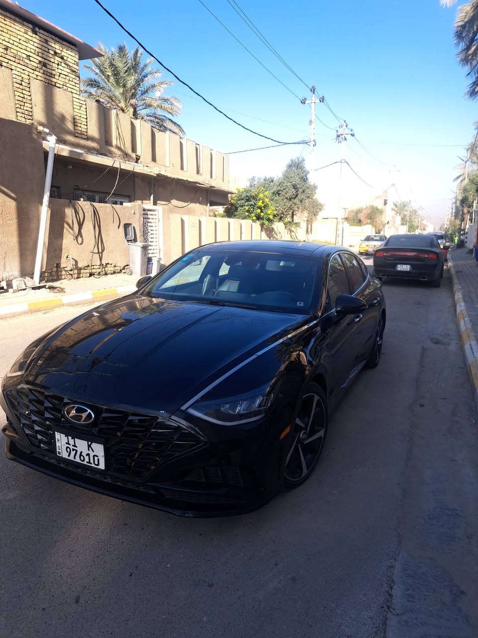 السلام عليكم سوناتا ٢٣ سيل بلاس سياره فول كشنات جلد ومخمل تدفئه كشنات بصمه وشاشه كبيره سستم سماعات بوس مكينه ١٦٠٠ تيربو كير اي تي ٨ نمر شفتات ستيرن وشاشه دجتل ومتغيره الوان مع انظمه القياده ويل ١٩ ماشيه ٥٤ كيلو متر وليس ميل مكفوله من الصبغ فقط بارد بلبنيد سياره علشركه ممبدل بيها اي قطعه رقم  بغداد باسمي  مكانها كوت مركز المدينه سعرها ٢٠٠ وبيها مجال بسيط ***********
