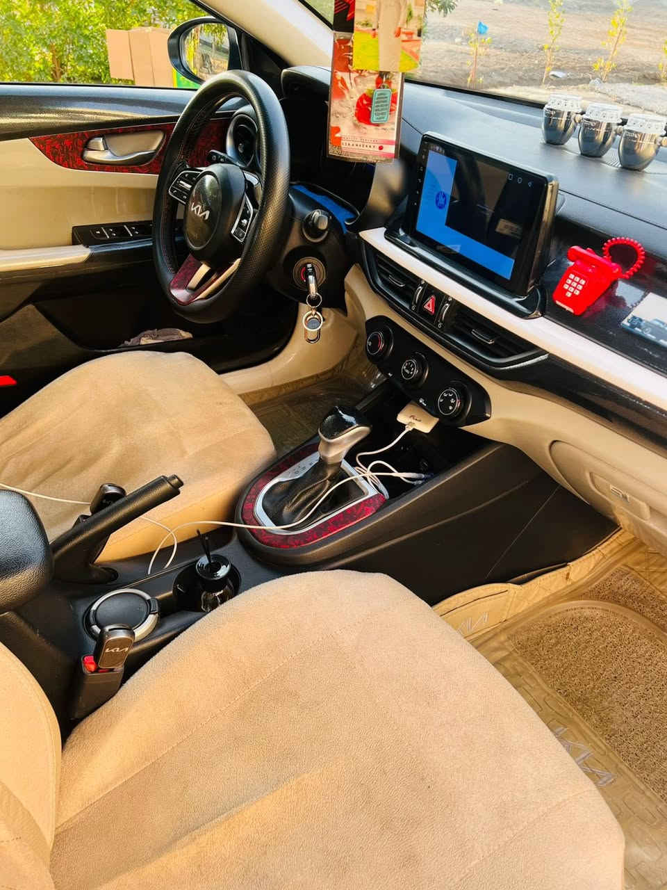 سيراتو البيع 22 رقم اربيل بسمي السياره مكفوله من صبغ بيه شخط ققط محرك 1600 السعر 163 بيه مجال بصيط مكان الرمادي  ***********
