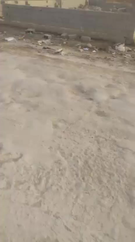 قطعه ارض طابو زراعي مساحه 210 وره بيت حامد كمره سند 25      ***********
طريق المطار حي جهاد بسعر مناسب اتصل ودلل
