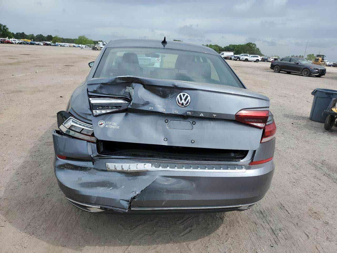 پاسات 2022 SE
فول موصفات
به صمه 
شغال
سلايت
تحديد سرعة 
كوشن جلد
كوشن هيتر
تبريد مركزي
لايت ليد
ويل بيلادي شريكه
صندوق ذكي يفتح عند يقرب الي
كار بلي
مكينىة 2.0 Turbo
مكينه شرط مو مفتوح كير شرط
برشوت سليمة
حادث صندوق تبديل
رسم حادث موجود بل صوره
56000 مایل ماشية
سعر 18.600$ و بها شوي مجال
رقم *********** دهوك
