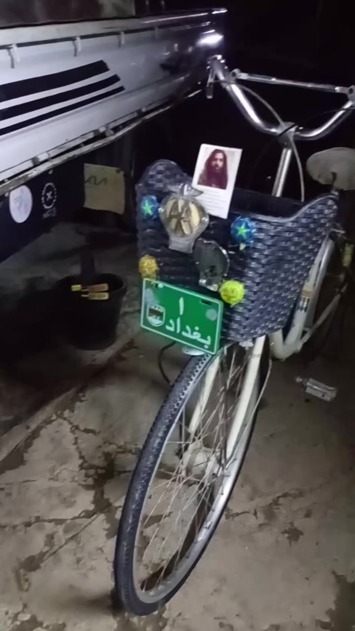 السلام عليكم بايسكل للبيع بايسكل بطه السعر 75 وبي مجال العنوان بغداد تامين فكر سلما***********
