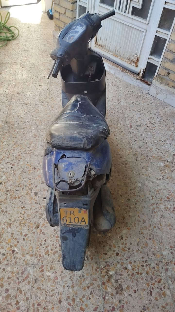 السلام عليكم ورحمة الله وبركاته دراجة ساسوكي البيع  ابيعها طافية هي الدراجة تجفيت جديد وباتري ودبل وتاير ورة جديد والدراجة اوراق والبكلايت الورة موجود والسعر مالتها 175 وبيها مجال بسيط
***********
