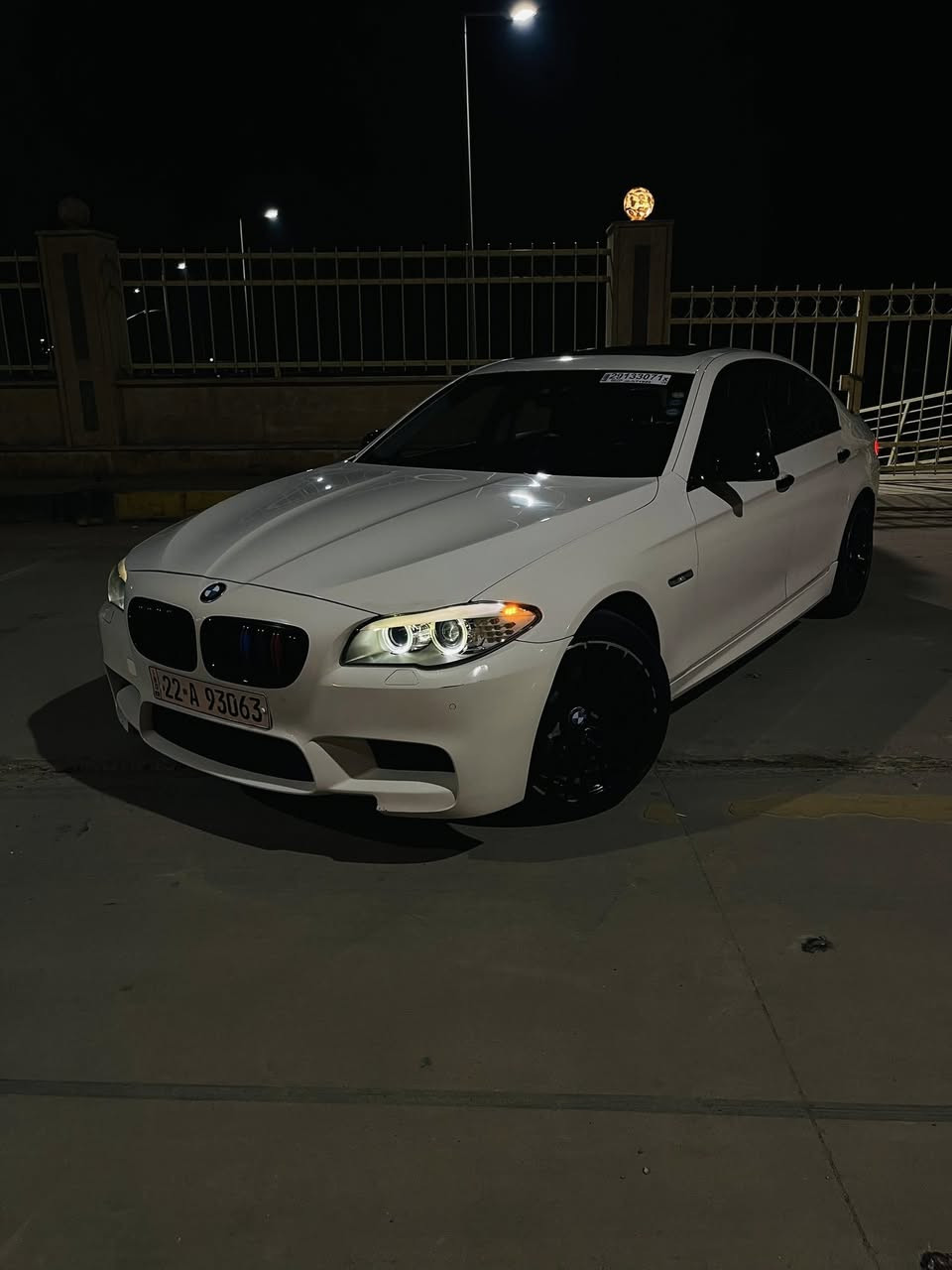 BMW_F10 2011 اعادة النشر بسبب وعود كاذبة 

-------------------------------------

#السعر : 158$ وبيه مجال بسيط

او مرواس بجارجر Rt حصراً يفضل لون اسود ‏

#رقم الهاتف : ***********
#مكان السيارة :موصل 
السلام عليكم 

للبيع فقط F10 موديل 2011 حجم 530 نوزل طويل  6 سلندر سيارة وارد خليجي مكفولة من ضربة بيه صبغ قطعة   رقم اربيل جديد كت M كامل سيارة  

موصفات

1-بصمة + 

2-محرك 6🚀+كير كوبرا 8 نمر⚙️ مكفولات

3-شفتات ستيرن  

4-تبريد قطعتين  ❄️

5-سلايت ⚔️

6-مراية داخلية+ الجانبية عاكسة⚔️

7-تحكمات ستيرن ⚔️

8-مري شفط 📱

9-فان منفصل 💨

10-داخل بيجي  ⚔️

11-شاشة اعطال🖥

12-شاشة صغيرة 💽 

13-نظام قيادة طبيعي + سبورت + سبورت بلص ⚔️

14_بردة كهرباء

15-حساسات  امامية خلفية 🔥

16-ويل حجم 19 M تو سايز   ⚔️

17-صدر امامي خلفي جديد⚒

18-سايد بريك كهربائي 

19-انارة ترحيب خارجية 💡

20-لايت اوتو 

21-اوتو هولد 

-------------------------------------
