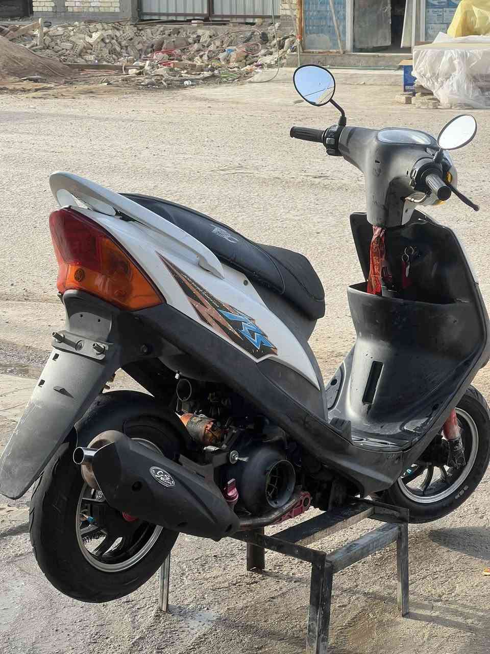 سلام عليكم ماكس عدلة مكينة 61 بيهة سيت كرزي شوفة عينك دراجة كاملة مكاني حلة كفل ***********
