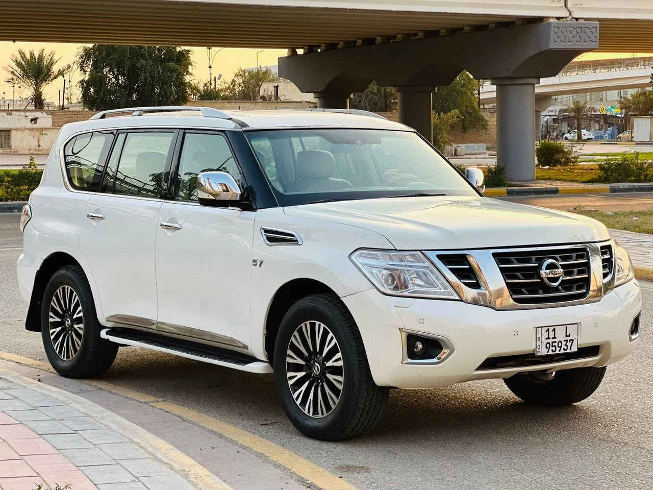 سلام عليكم نيسان بترول للبيع موديل 2010 سيف العرب فول موصفات السعر 165 وبي مجال بسيط قطعتين صبغ رقم دولي بسمي سنويه لـ30 للستفسار ***********
