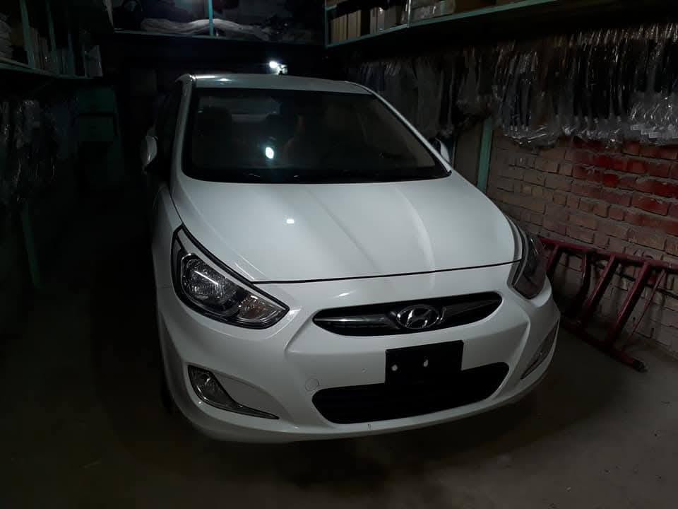 اكسنت مخزن 2016
صفر كيلو متر 
ابحالت الوكاله 
مرقم اباسمي رقم مميز 1 مثنى
سياره ستاندر 
مغلفه PPF
تايرات ابرجستن
كشننات قماش 
سعر السياره 75شده وقابل للتفاوض
***********
