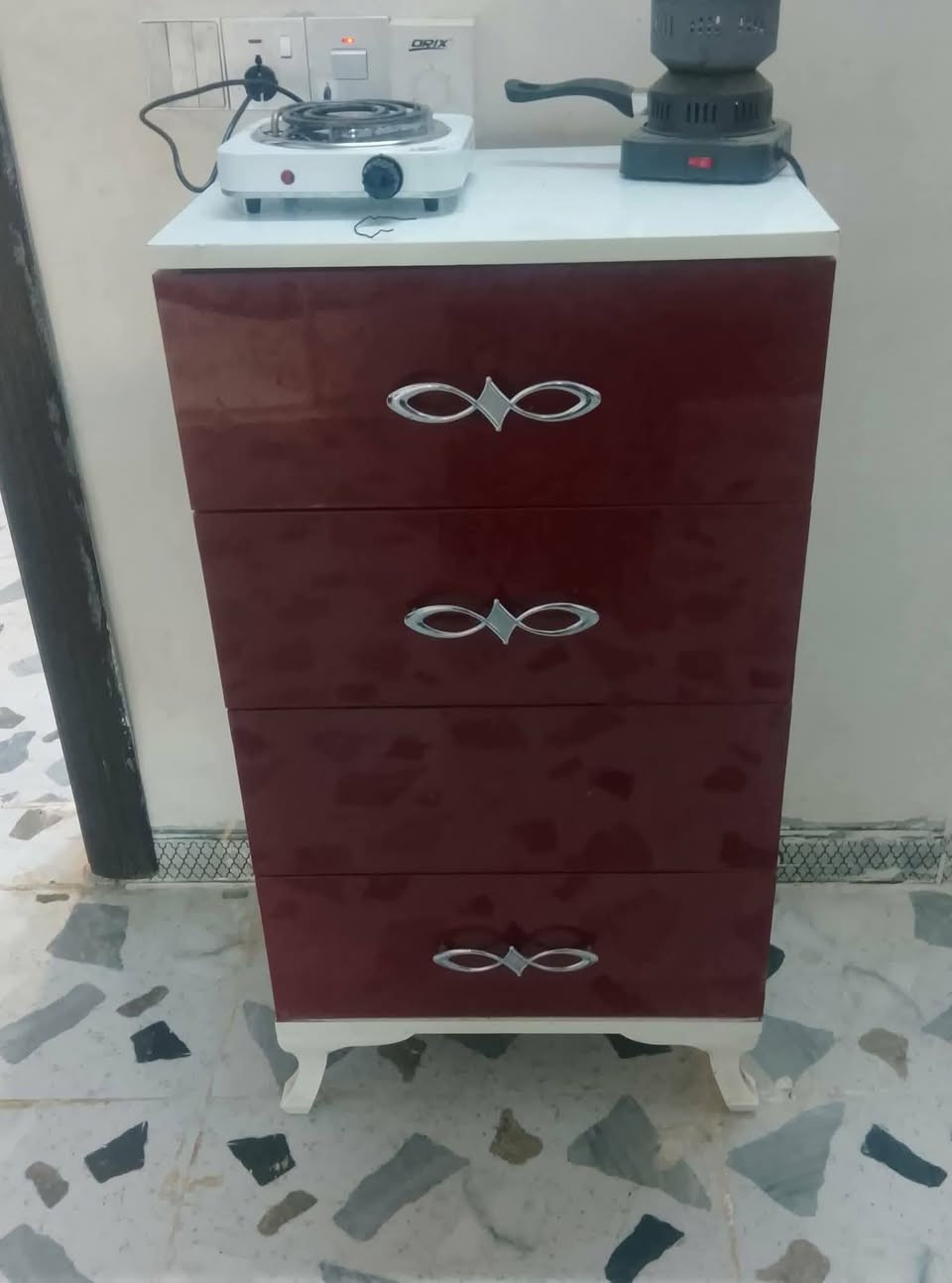 غرفه نظيفه سعره 150وبيه مجال. 6 قطع
***********
