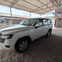 لاندكروزر GX • ٢٠٢٤ • ٣٠٠٠٠ كم