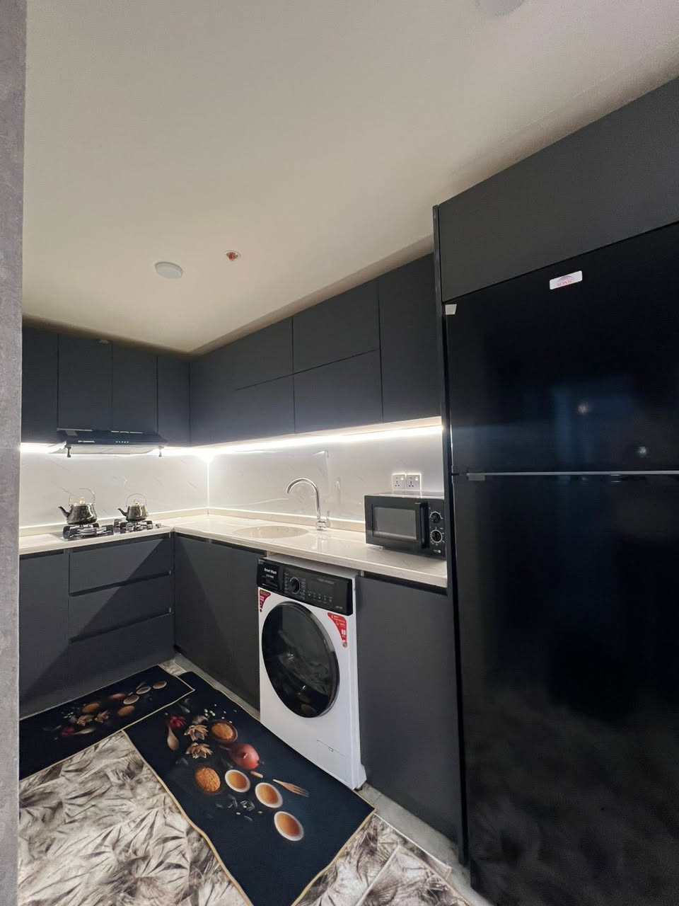 شقه للإجار من لايف تاور - اربيل ⚜️
غرفتين و صالة مؤثث (2+1)
مساحة : 110m
نظيف و مرتب
للمزيد من المعلومات اتصل بواتس آب:
***********📱
