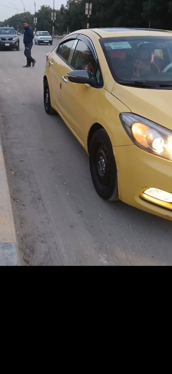 سلام عليكم بيع سريع ٨٥بيه مجال قليل سريع اتصل اني مكلف هذا رقم راعيها ٠
***********
