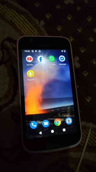 هاتینەوە بە مۆبایلی هەرزان بۆ خەت پەخش کردن و تەلەفۆن
نۆکیا ١
قوفلی ١٧ دۆلار
دوو سیم
فۆرجی
ئەندرۆید ١٠
هەمو شتێک دەخوێنێتەوە بەس سەریع نیە
بەلام بۆ خەت پەخش کردن و شت زۆر باشە بچوکەو جێ ناگرێ
ناونیشان هەولێر گەیاندن هەیە 
*********** أربيل
