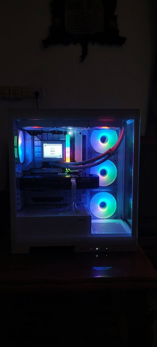 السلام عليكم
بي سي للبيع 
CPU : i9 14900kf
GPU : RTX 5070 Ti 16 GB (VRAM)
RAM : T-FARSE 32GB DDR5 6000MGhz (16 + 16 )
MB : TUF GAMING Z790 BTF Wifi
STORGE : MVme Samsung 4TB - lexar 2TB
Cooler : water cooler asus ROG
Case : sama 7 fans
PS : Asus TUF GAMING 1200W

السعر 5,150,000 مليون د.ع مكاني كربلاء وما عندي توصيل 

الأستفسار : 
*********** - ***********
