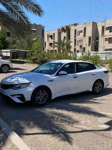 للبيع 
كيا اوبتيما fe ٢٠٢٠  مكينة ٢٤٠٠ gdi ماشيه ١٠٠ الف ميل 
ضربتها مثل ما موضح بالصور 
مكانها بغداد رقم تليفون الباقي التفاصيل اتصل
 ***********
