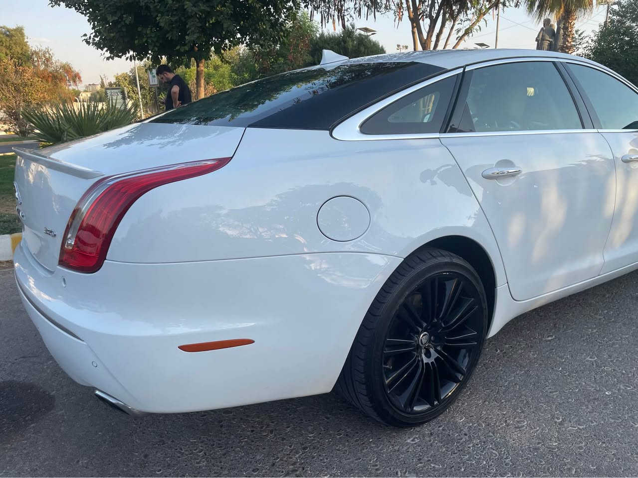 بيع أو مراوس 
سيارة حيل نظيف مثل الشركة
بيع أو مراوس حسب القناعة
جاكوار XJL V6 - 2013
مكينة : 3000 سوبرجارج مرغوب
عدد الأميال : 154 ألف كلمتر
سیارە فول مواسفات
ضرر: ما به أي ضربة بس بابين و جاملغ يم السائق بسبب التيزاب رش أو بخ صبوغ بمب
السعر 150$ و شويه معمله
سيارة خليجية شركة سردار دبل سويج ضمان
گیر و مکینە بشرط
سیارة باسمي سنوية جديدة حتى 2028
رقم جديد هزه جديد 
و سيارة باسمي تحويل مباشر 
مکاني أربیل
***********
***
جاگوار XJL 
2013 
فرۆشتن یان گۆڕینەوە بە سەیارەیەک بە دڵم بێت
سەیارەکە لە سەر دەقی شەریکە ماوەتەوەV6
ماوەی ڕۆیشتن : 154هەزار کیلۆمەتر
بۆیاغ: لای سەکنی دوو دەرگە و هیلالی چاملغی دواوەی لە گەڵ تۆزێک لە چاملغی پێشی بە هۆی پیداکردنی تیزاب پەمپ کراوە 
پستۆن: ٦ پستۆن
بزوێنەر: 3000 سوپەر چارج مەرغوب 
 نرخ /150$ و مامةله
کامێرای دواوە - حەساس - گەرمکەرەوەی کوشن - سلاید - دیاریکرنی خێرایی - شاشە - کۆنترۆڵی پلەی گەرمی ئۆتۆماتیکی - ٦ پەڕەشووت - لایتی پێشەوەی زینۆن - لایتی پێشەوەی لید - کۆنتڕۆڵکردنی خزان - شاشەی داشبۆرد - ڕادار
سەیارەکە ڕادارە فول فول مواسەفاتە 
دوو سویچە شەریکەی سەردارە خەلیجیە 
زۆر لۆکە 
گێڕ و مەکینەی بە شەرت بەناو کردن بە شەرت بە ناوی خۆمە سەنەوی و رەقەم نویە تا ٢٠٢٨
*********** Singapore
