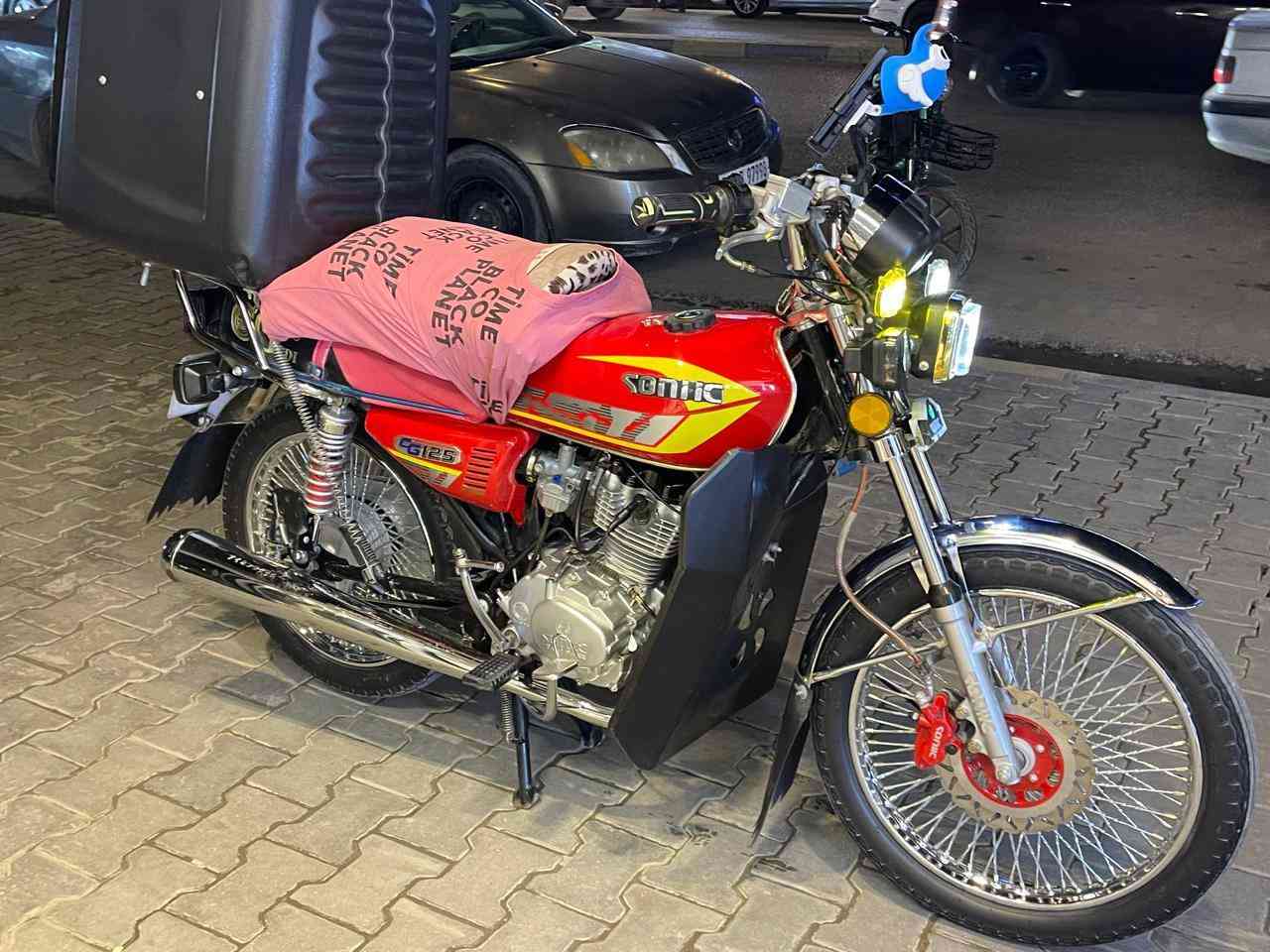 سلام عليكم لبيع موديل 2023 نضيفه كلش معنى الكلمه
رقم وسنويه مداور ثاني يوم دراجه حلوه كلش تجي وتشوف بعينك السعر مليون و 300 وبيها مجال مكاني نجف كوفه رقم مبايلي ***********
