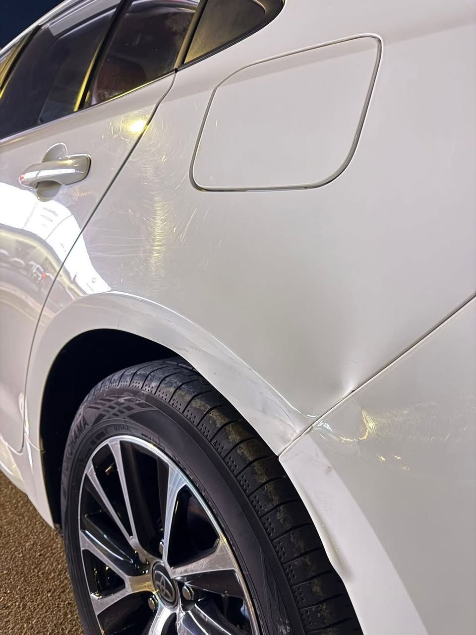 كورلا 2024 الشكل الامريكي رقم بغداد بأسمي مكفولة بيها رصعة بالجاملغ وشخط بباب الصدر حالياً مكحل ماشية 33  السعر 145 وبيها مجال مكانها بغداد ناحية الرشيد للاتصال ***********
