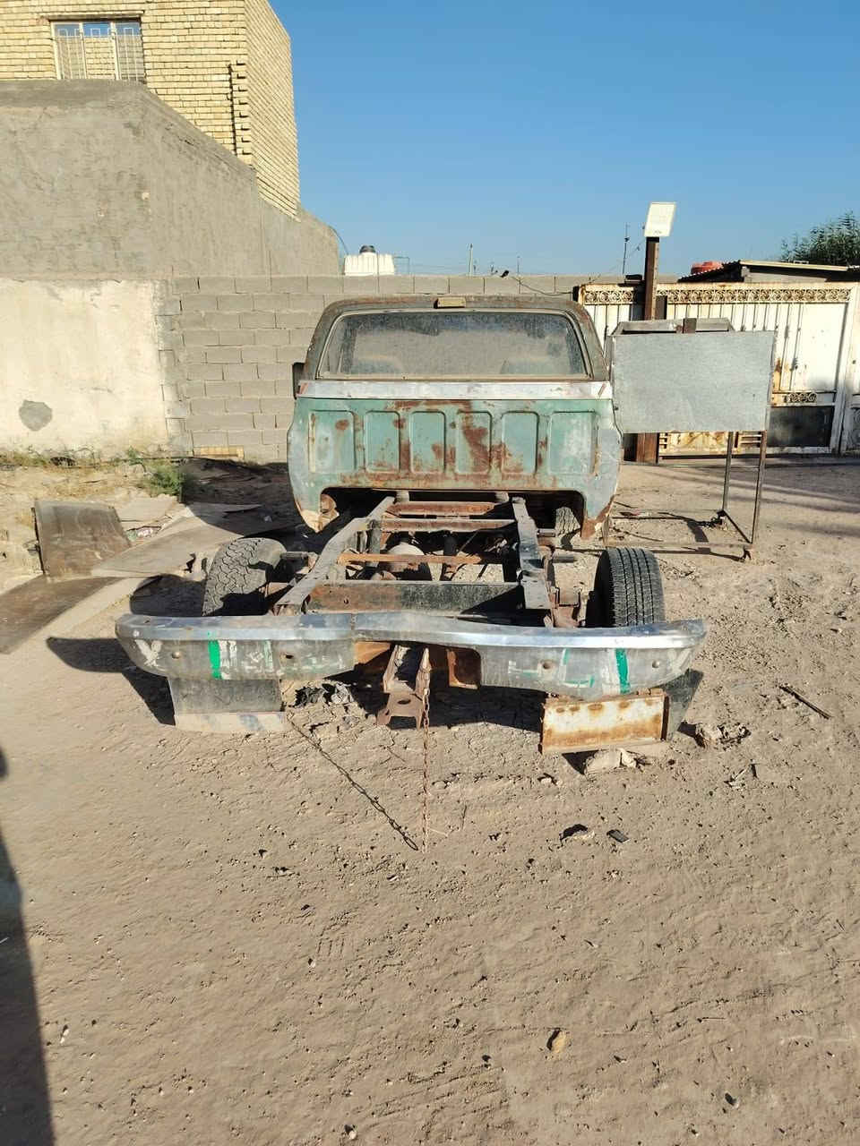 للبيع شوفر ٧٨ رقم اصفر صلاح الدين سعر ١٥٠٠ $$$$$خابرني وتدلل ***********بي واتس
