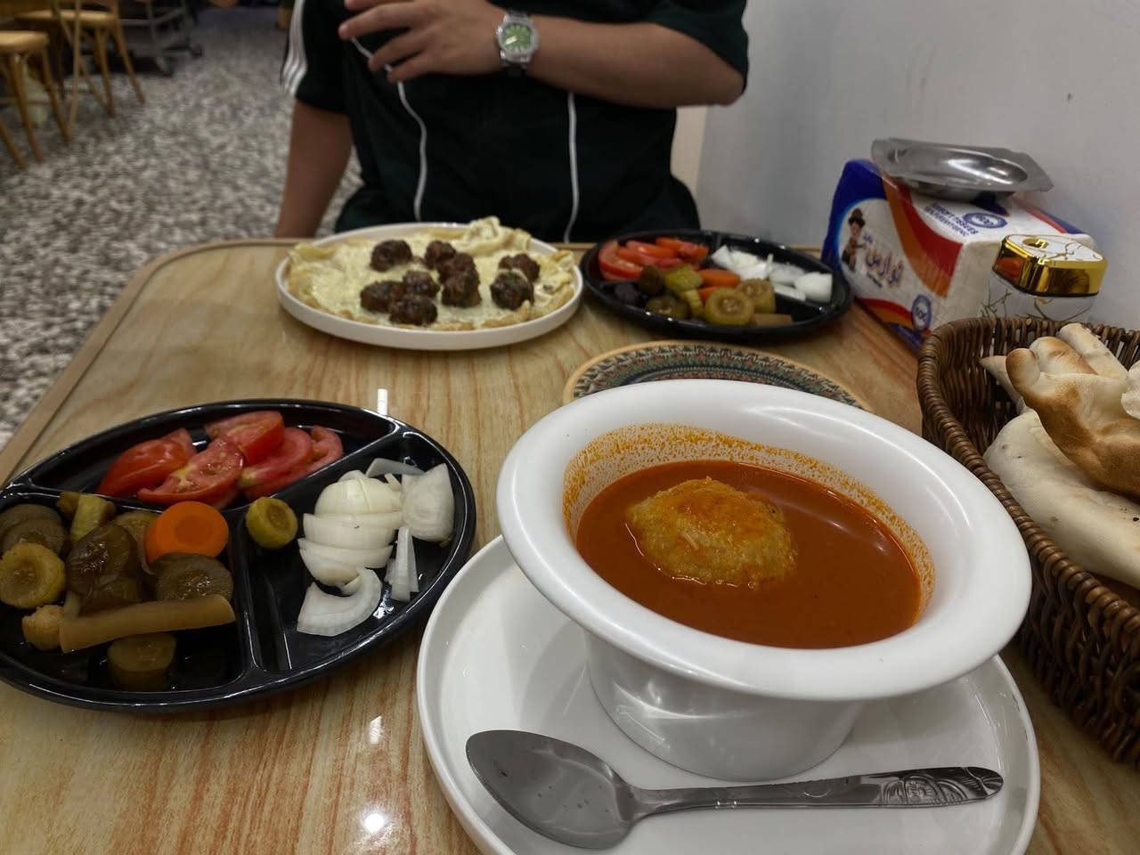 🔥 إذا تدور على الطعم الأصلي… فأنت بالمكان الصح! 🔥
🍽️ مطعم الشيف رامي يدعوكم لتجربة أشهى الأكلات، بجودة عالية وأسعار تناسب الجميع.

🌅 إفطار صباحي شهي
ابدأ يومك بفطور طازج ولذيذ يحضر يوميًا.

🍛 وجبات غداء عراقية
نكهات أصيلة، كميات مشبعة، وطعم يخليك ترجع مرة ثانية.

🍔 وجبات سريعة على أصولها
🔥 بركر لحم عراقي 
🌯 شاورما دجاج
🍕 لغم بركر
🥪 ساندويشات متنوعة وغيرها من الوجبات الشهية.

🥩 لحومنا عراقية 100% وعلى ذمتنا
نستخدم أجود اللحوم لنضمن لكم أفضل طعم وجودة.

🎉 مستعدون لتجهيز جميع المناسبات والطلبات الخاصة.

📍 جرّب مرة… وخلي الطعم يحكم بنفسه.

📞 للحجز والطلبات:
***********

العنوان الشالجيه /مقابل  مستشفى المسره /قرب مثلجات الاسكيمو📍
مطعم الشيف رامي
الثقة تبدأ من جودة المكونات… والتميز يكتمل بالطعم. ❤️
