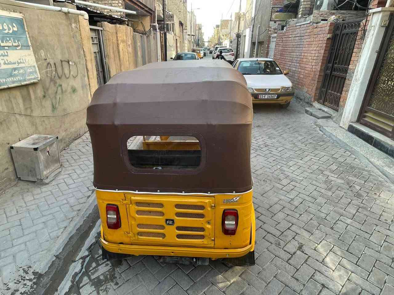 السلام عليكم تكتك 19شهر 5  مرقمه رقم بغداد ممستلمه تكتك حلو كدام عينك  تجي وشوف بعينك دوس معمره ومصبوغه تكتك ترايه وين متريد تكتك كبل للشارع مكاني مدينة الصدر 
رقم الهاتف ***********
ممتواجد لا فيس ولا وتساب  سعر 5900
