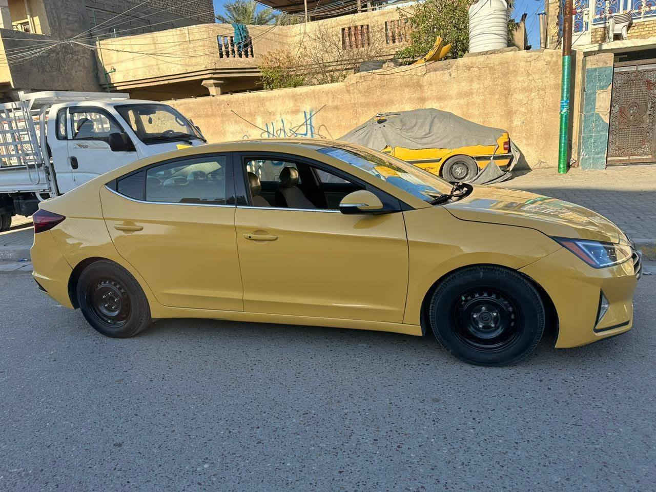 النترا 2020 فول مواصفات سياره جديده وظربه موضحة بل صوره ويروح يفحص سونار شرط والسياره اجدد من الصورة منظومة غاز بيه مقدمة 80 ورقه بل شهر 4 ورقات السعر الكلي 150 ورقه وهيه سعره نقد 140 يعني شي بصيط محمله رقم الهاتف *********** واتساب
