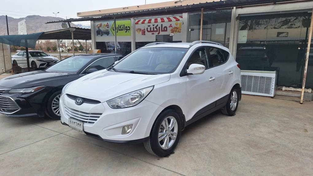 هوندای توکسون مودیل ۲۰۱۲ مواسفات خلیجی گیڕومەکینەی نەکراوەتەوە سەنەوی نوێ تا ۲۰۲۷ تەنها ۱٥۲ڕۆیشتووە بۆیاخ یەک پارچەی وپەڵەیەک بۆیاخ بێ ناوگرتن ژ.م ۰۷٥۱٥۰٦٤۰۱٨یان ۰۷۷۳٤٤۳۱٥۱۰ السليمانية, العراق
