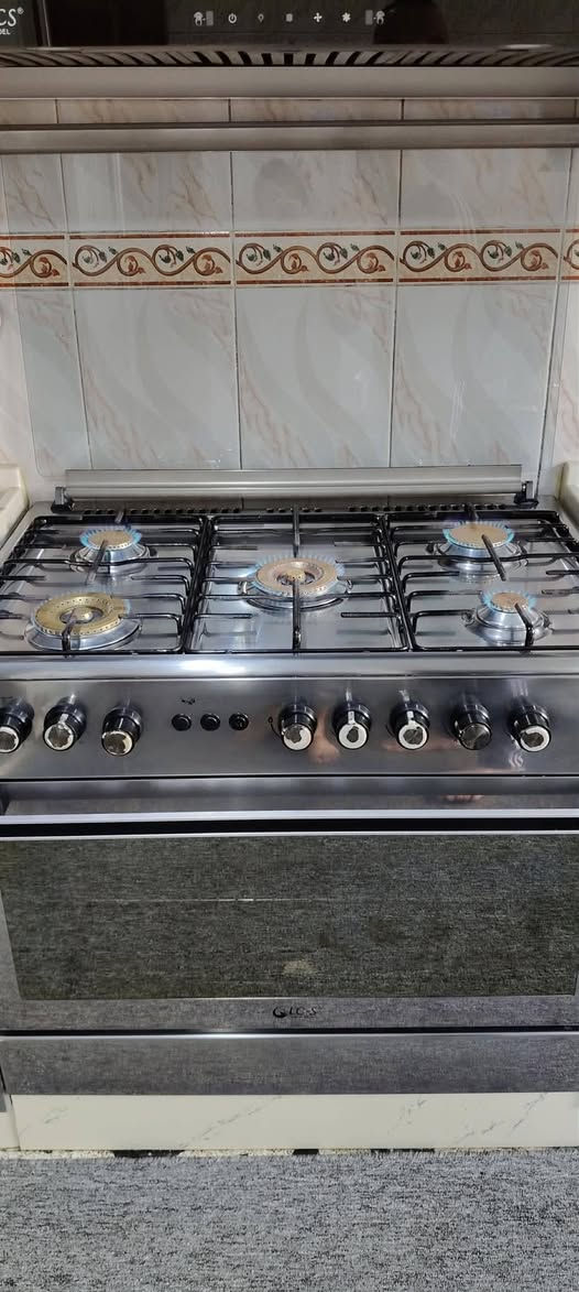 طباخ للبيع سعر ٢٥٠/*********** حمدانية
