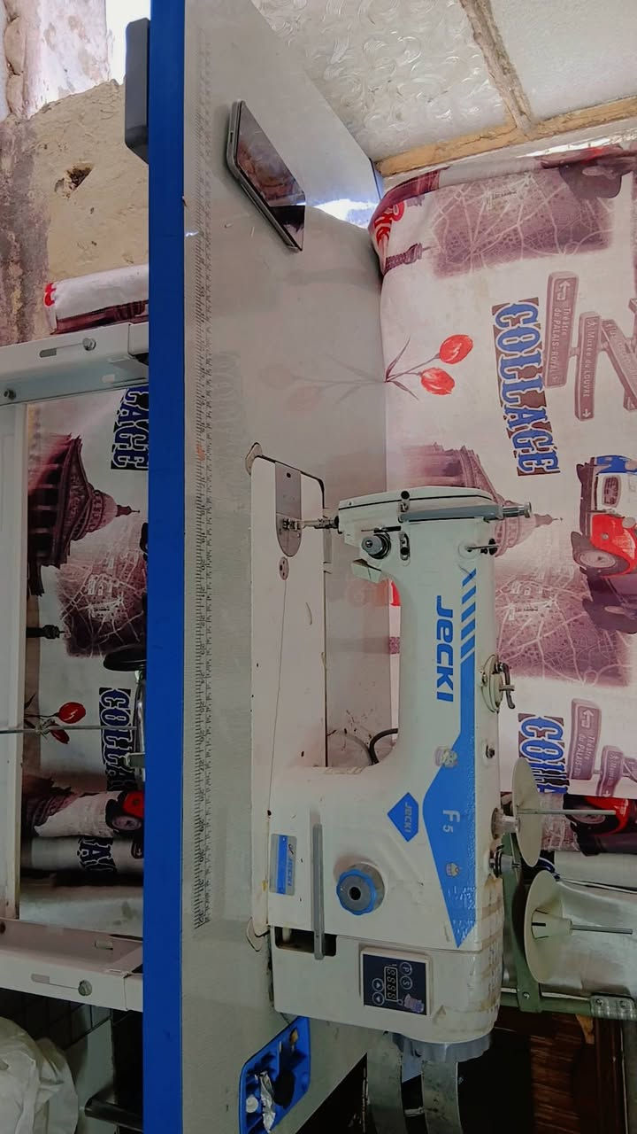 للبيع مكينة جاك مستعملة استعمال قليل جداً مابيها ضرر ولا مشكلة ولا عطل.
سعرها ٢٥٠ 
العنوان بغداد حي العدل.
السعر ثابت وماكو توصيل


**إذا كنت صاحب هذا الإعلان وتريد حذفه لأي سبب، رجاءا أرسل رسالة إلى الدعم الفني**