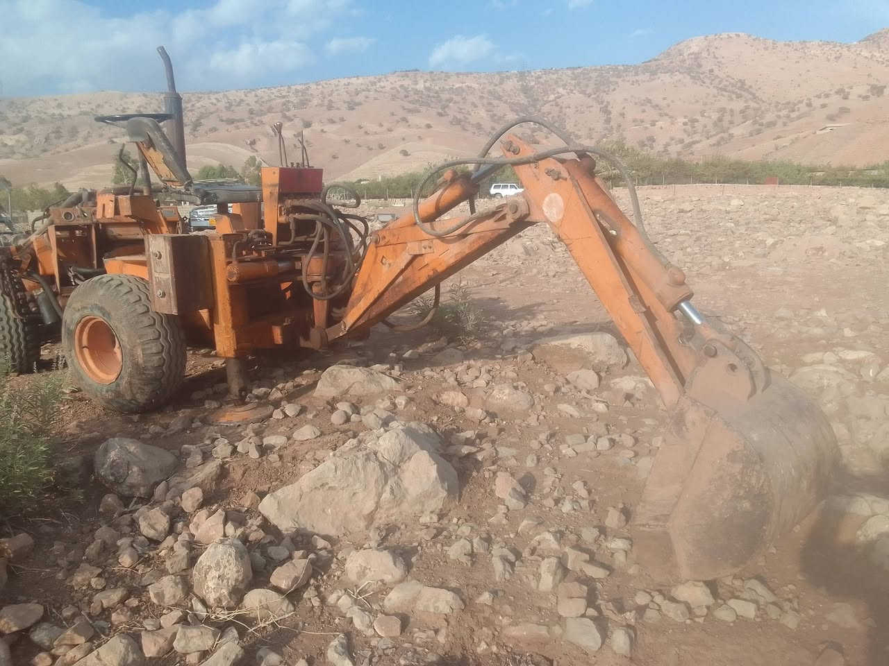 jcb ئەمریکی فولمواسەفات کۆنتڕۆڵی حەفارەو شۆفڵ دەرەجەیەک هەمووگیانی لەسەژ شەریکە ئیشی کەمکردوە مەکینە دۆیزی چوار پستۆن سوکان پاوەر شوێن کۆیە ***********
