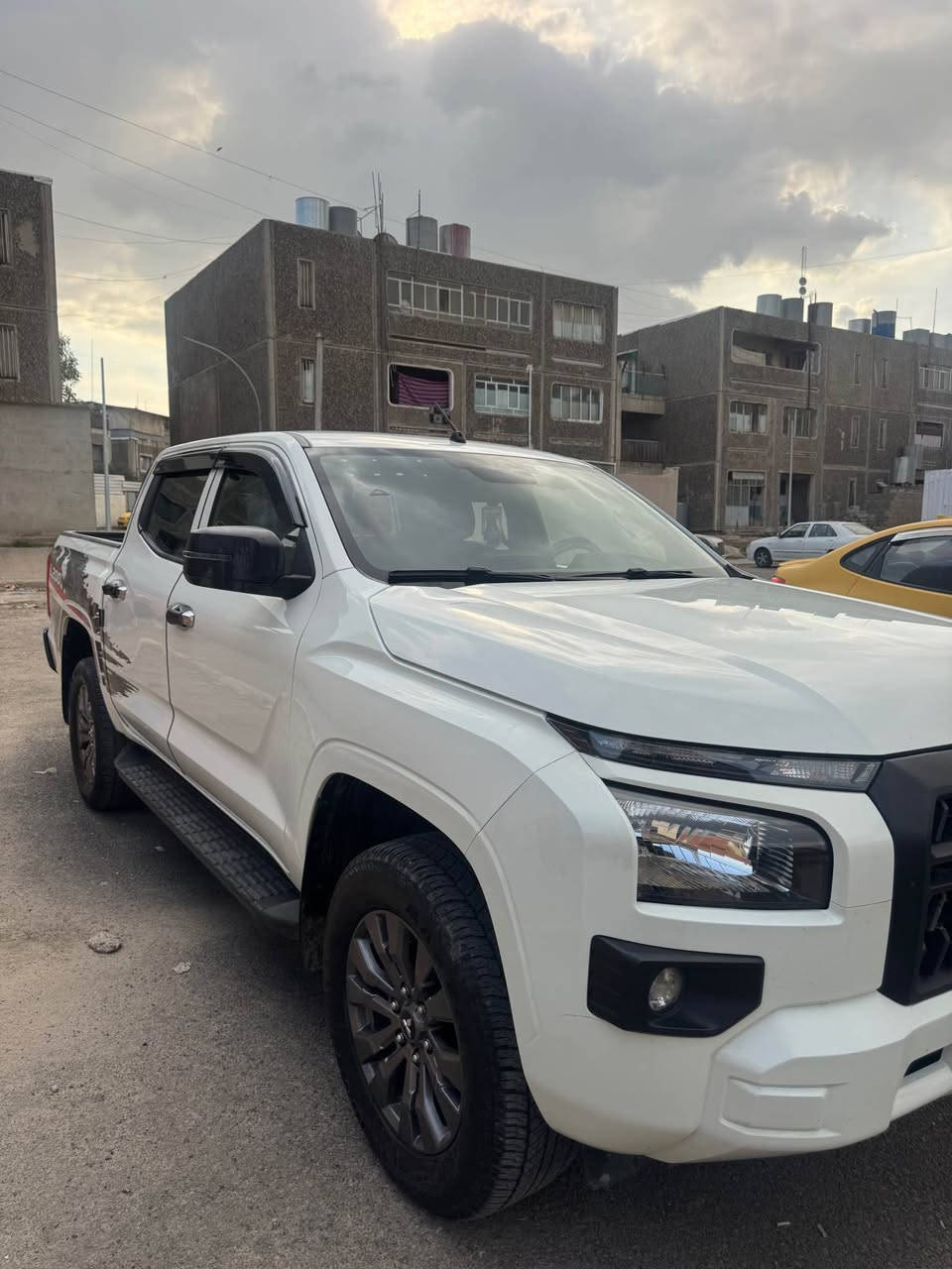 السلام وعليكم L200 للبيع 
موديل 2024 
ماشي 61 الف 
ضرر مثل ما موضح بالصوره دعاميه فقط والباقي كفاله عامه
تبريد بالسقف 
2جكمجه 
مكاني موصل موصل, نينوى


**إذا كنت صاحب هذا الإعلان وتريد حذفه لأي سبب، رجاءا أرسل رسالة إلى الدعم الفني**