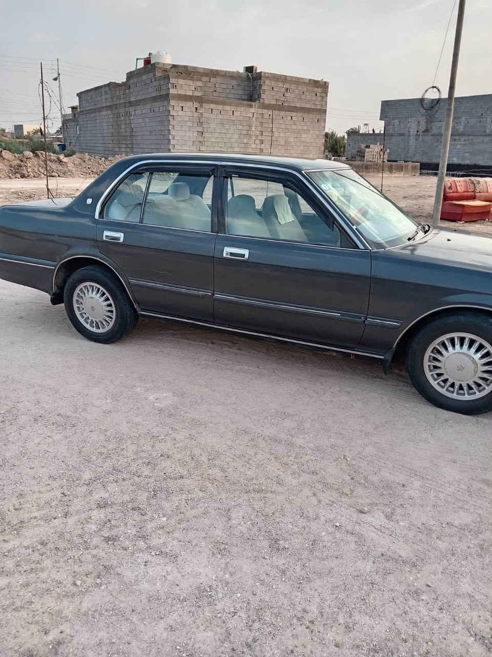 سياره ارنب للبيع السياره نضيفه شوفت العين المكان بصره كرمة علي الشلهة السعر65ورقه للتواصل وتساب او هاتف ***********
