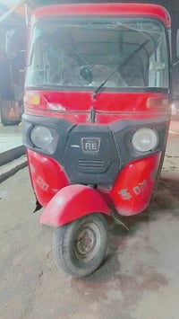 بيع مستعجل موديل 2018  مكان بغداد تفاصيل يم صاحب رقم 07705862968