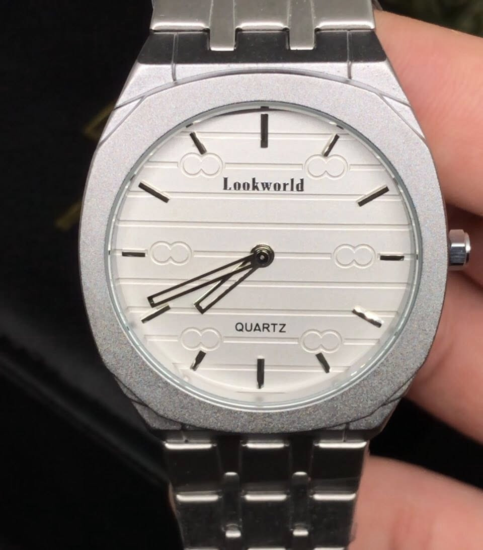 هاي القطعه سلم فت
بيها لون أبيض كذلك الي تفيده يتمم عليها ب 

 ٣٥  الف مع التوصيل


**إذا كنت صاحب هذا الإعلان وتريد حذفه لأي سبب، رجاءا أرسل رسالة إلى الدعم الفني**