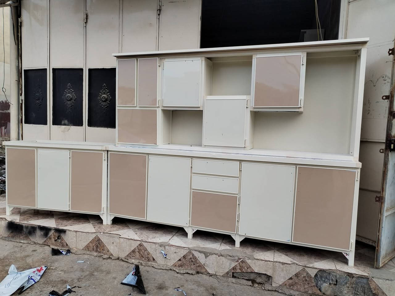 معرض ومعمل البركة للكاونترات الالمنيوم جملة مفرد عنوان كركوك حي العسكري الاستفسار واتساب ماسنجر ***********
