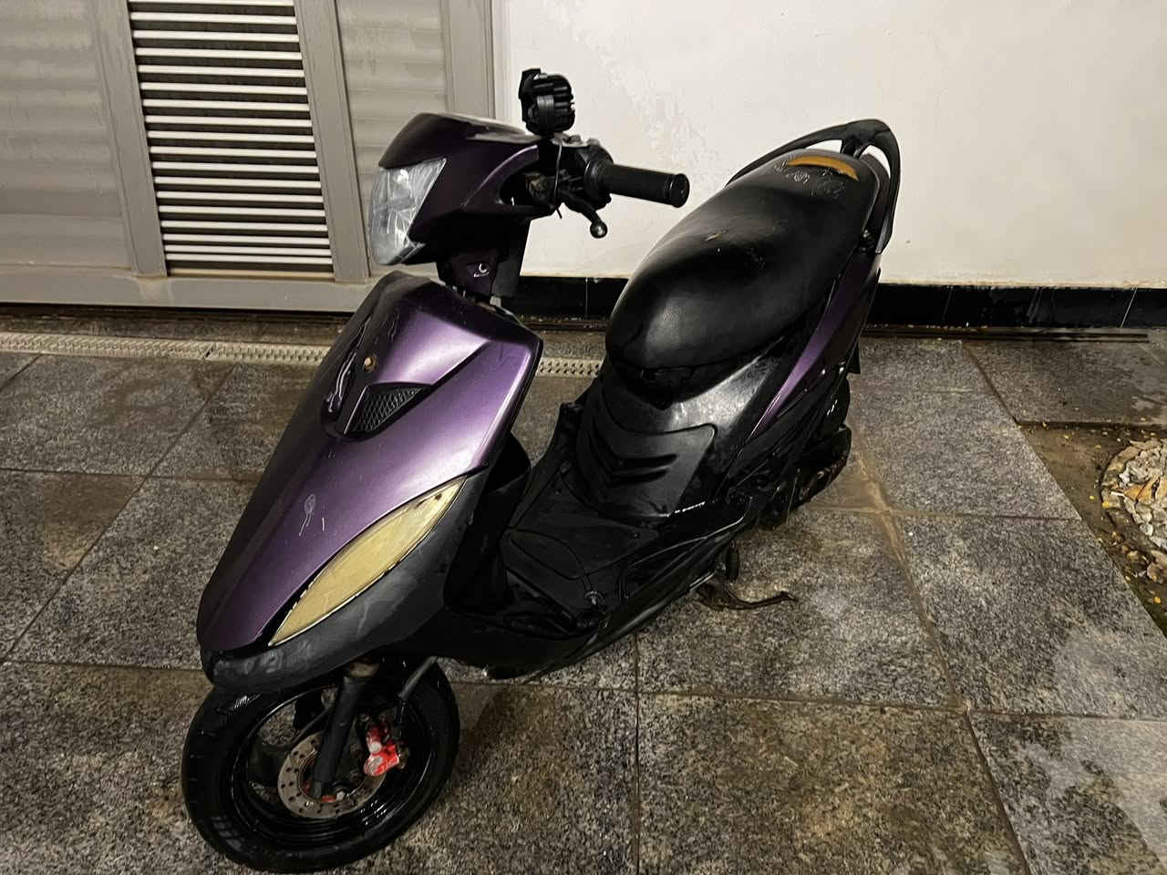 ماكس عدلة (بوشة55 بلاد)مفتوحة مبدل بس الواشر مال المكينة(مامجفتة) كهربائيات كلها شغالة ماعدا الاشاير والعداد. صالنصة بلاد ويلها بلاد لايت عالي ناصي ضمان شلعة ومعدل السعر 450 وبيه مجال حك الجية مكاني الناصرية مركز ***********
