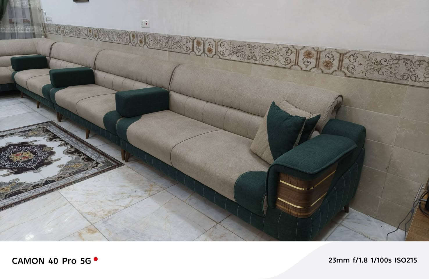 عندي ديوان تفصال نظيف جدا تكمه ١٢متر


**إذا كنت صاحب هذا الإعلان وتريد حذفه لأي سبب، رجاءا أرسل رسالة إلى الدعم الفني**