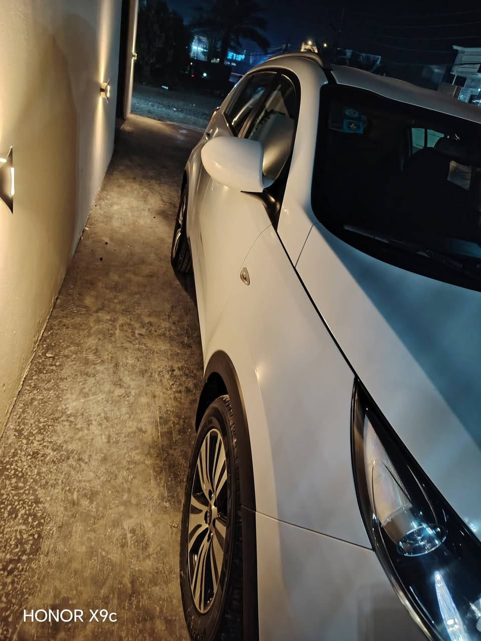 السلام عليكم سبورتج 2015 بغداد ماشيه38 بس تبديل دعاميه سيارة جديدة لتواصل على ***********
